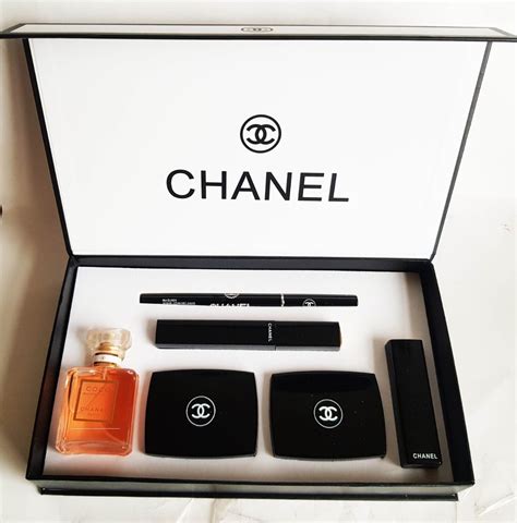 estuches chanel